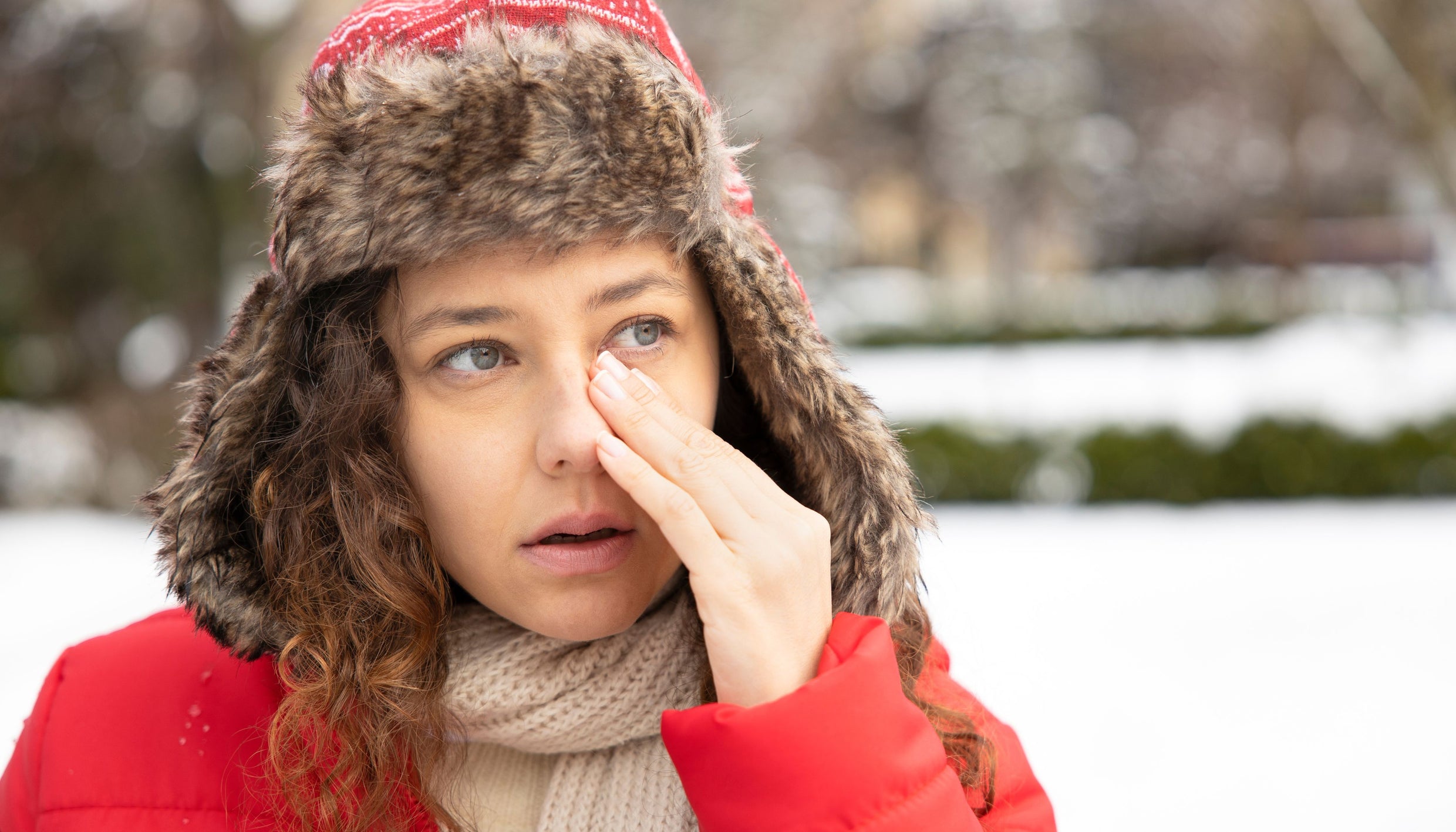 Say Goodbye to Harsh Chemicals: Natural Remedies for Dry Lips and Hands