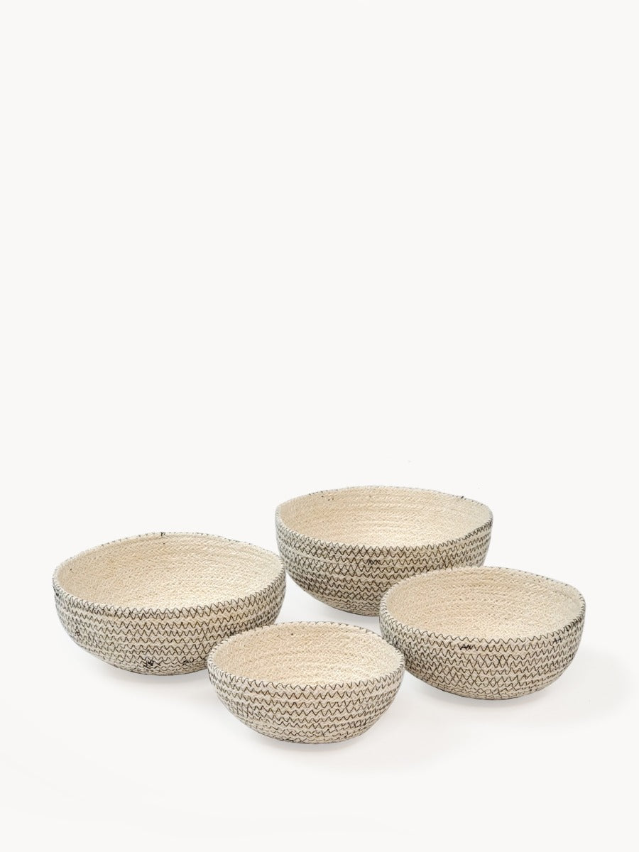 Amari  Round Bowl - Black (Set of 4)