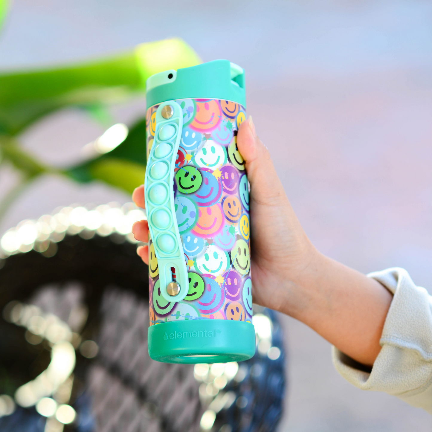 Iconic 14oz Pop Fidget Bottle - Graffiti Smile