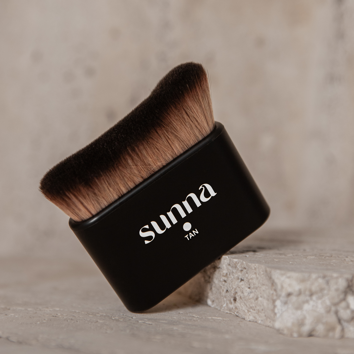 Contour Brush by Sunna