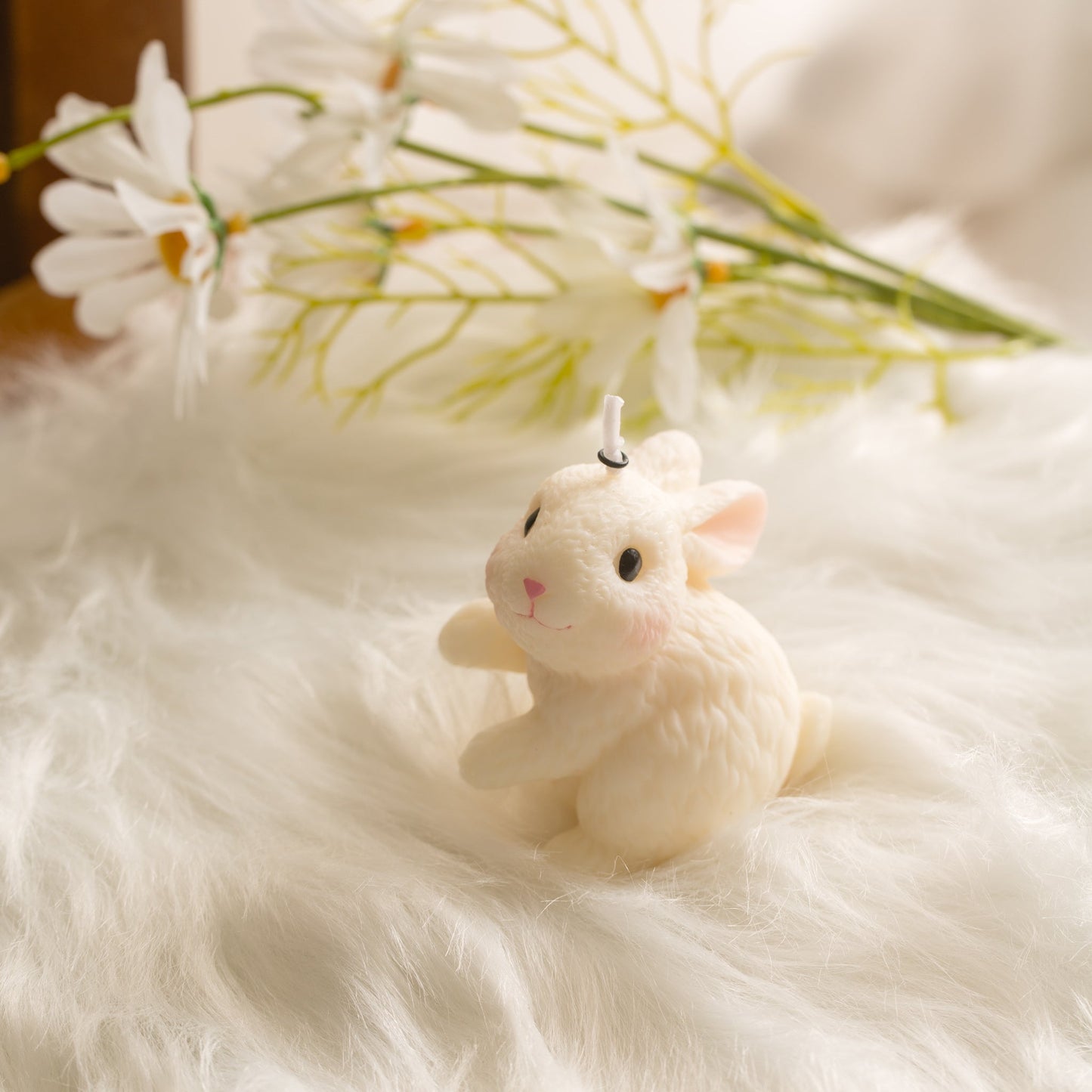 iLikePar Blushing Bunny Candle