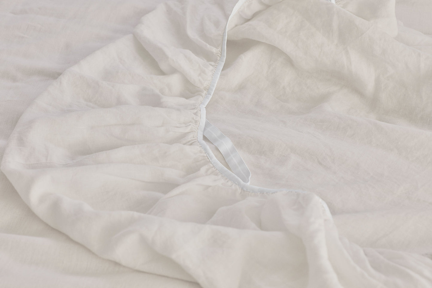 Hemp Fitted Sheet in Oat Milk