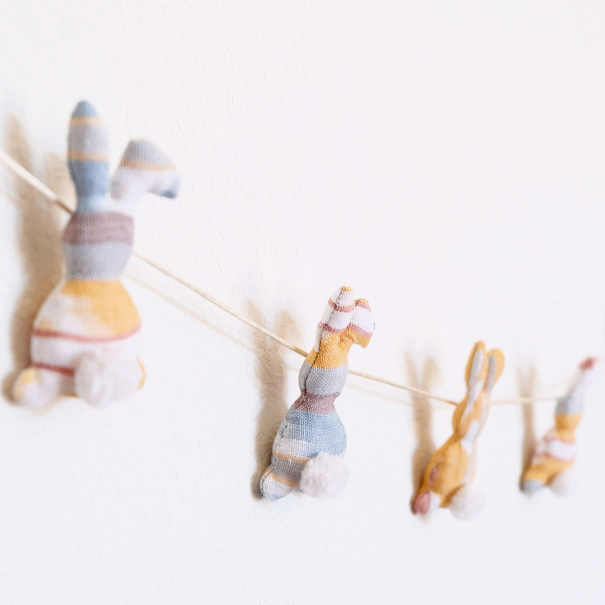 Easter Garland by Upavim Crafts