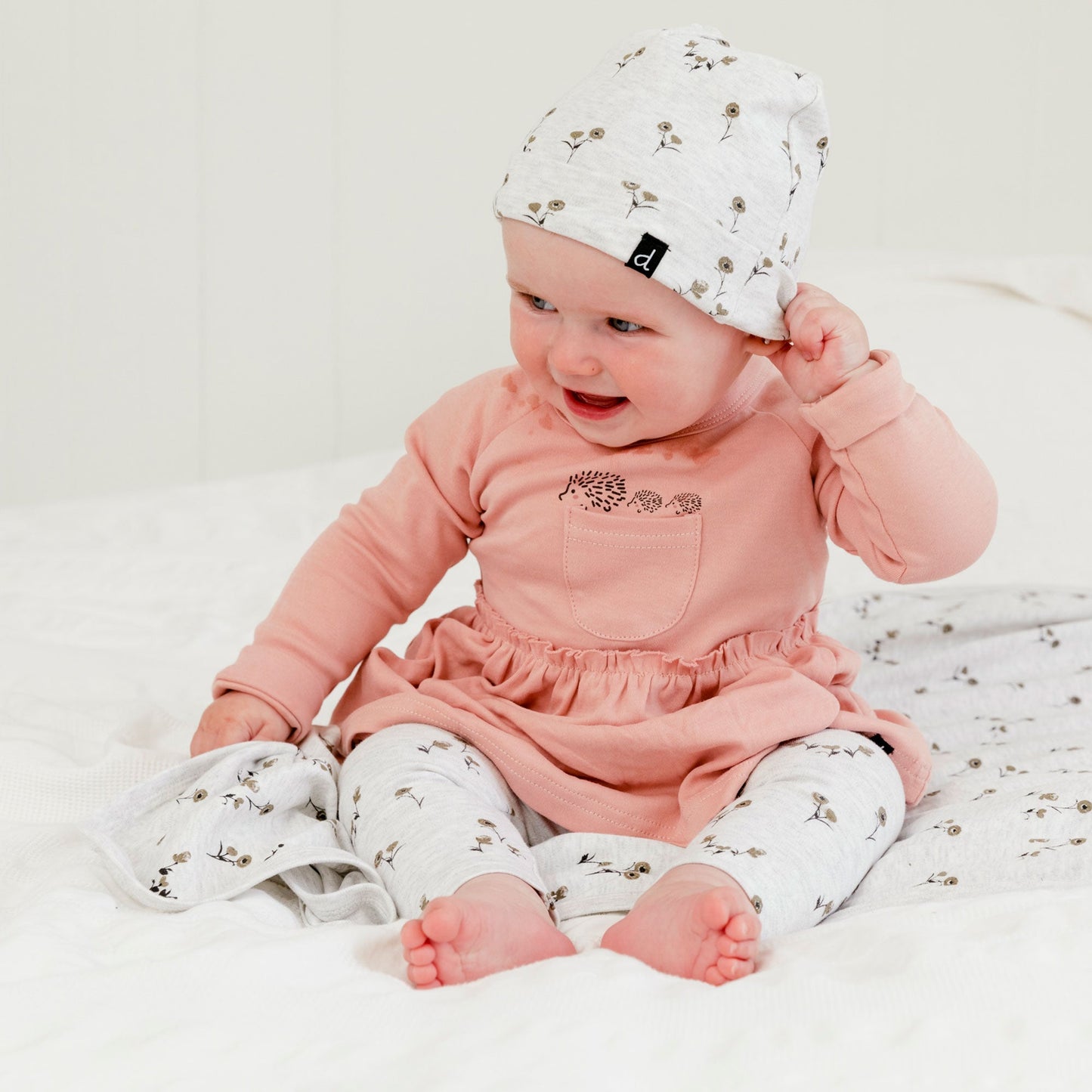 Organic Cotton Hat And Bib Set Printed Small Flowers by Deux par Deux