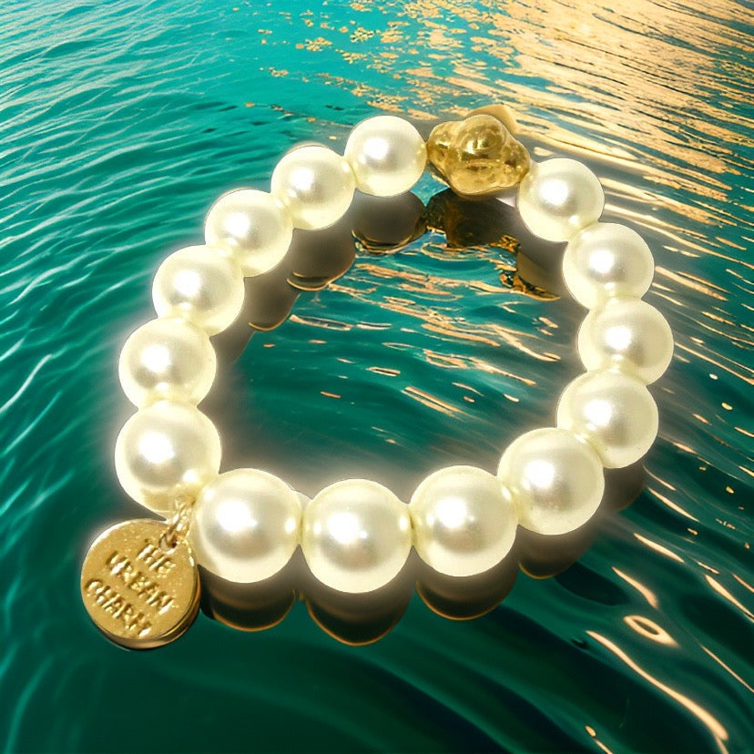 Pearls of Wisdom Mantra Bracelet by The Urban Charm