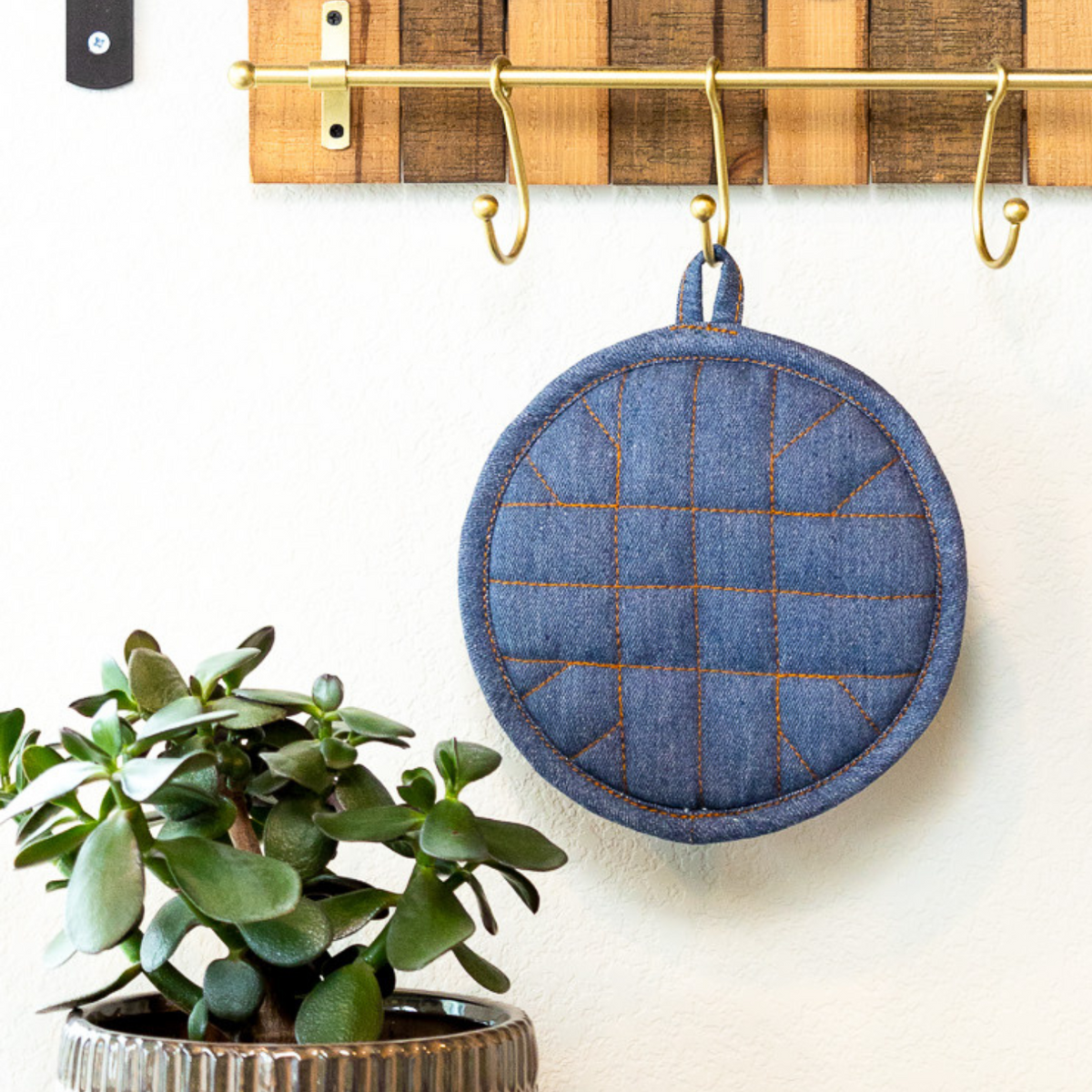 Upcycled Denim Round Pot Holder by Upavim Crafts