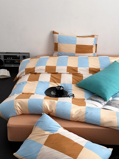 Dopamine Checker Duvet Set With Pillowcases & Fitted Sheet