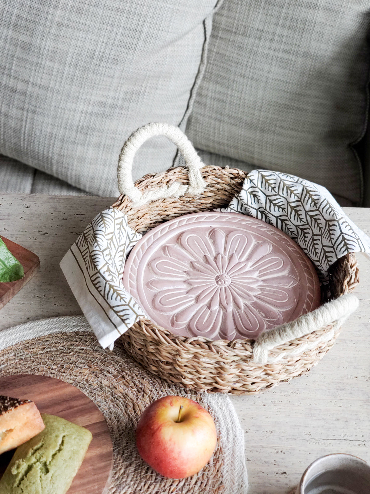 Bread Warmer & Basket - Vintage Flower