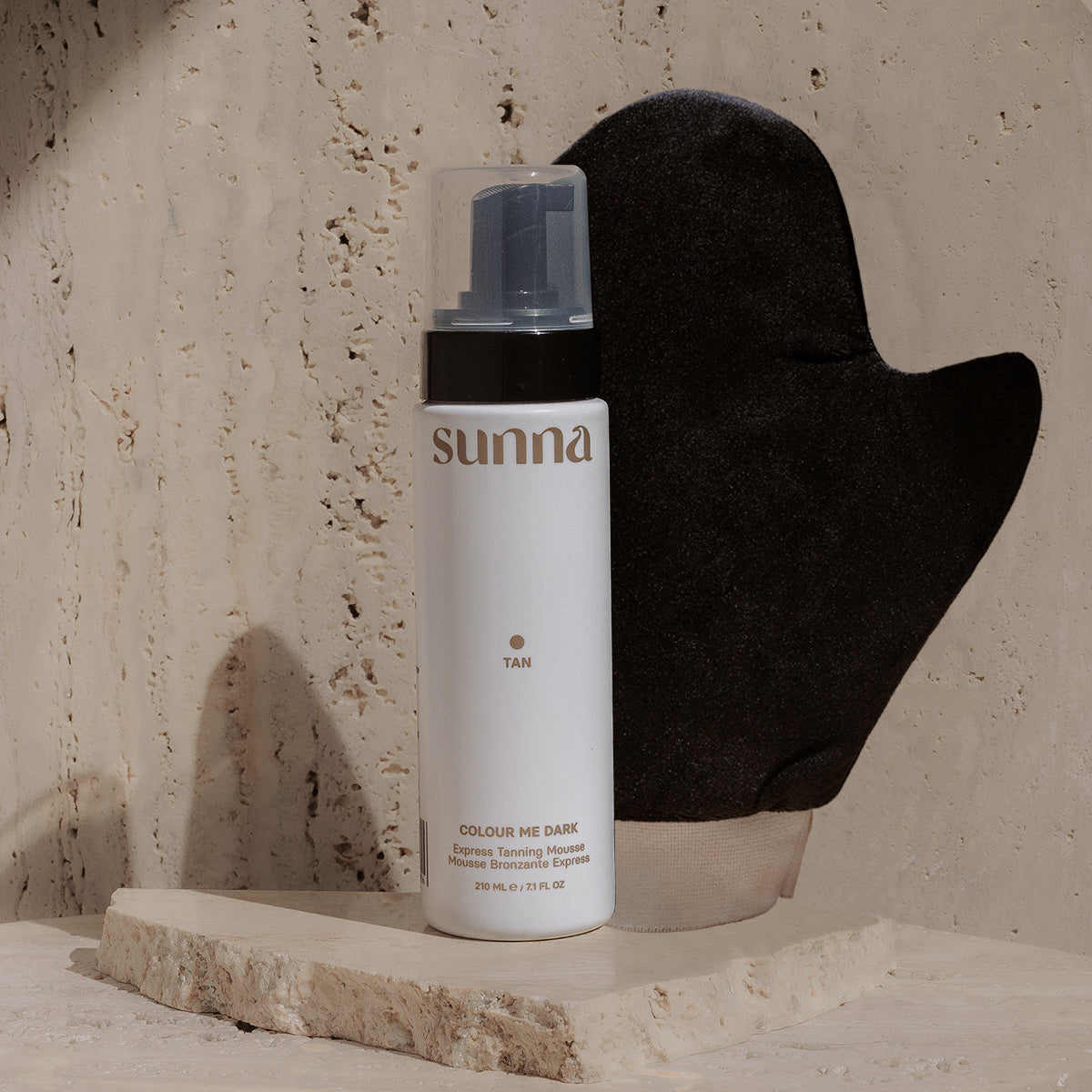 Colour Me Dark Express Tanning Mousse + Tanning Mitt by Sunna