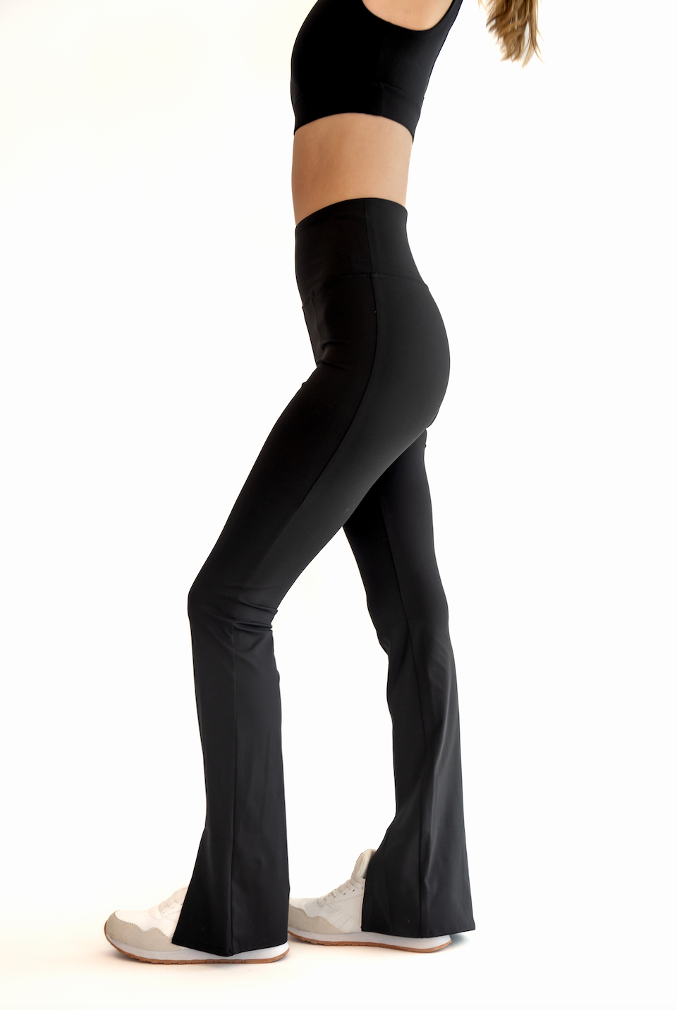 Cut Out Bootcut Legging