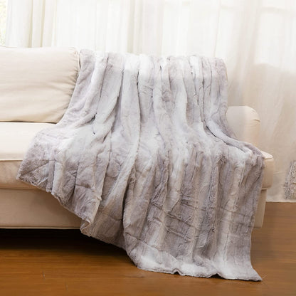 Cheer Collection Faux Fur Throw Blanket for Couch, Beds, Bedroom and Living Room