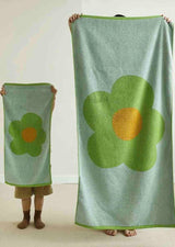 Cute Whimsical Sunflower Bath Towel - Ultra Soft & Absorbent Staple Cotton