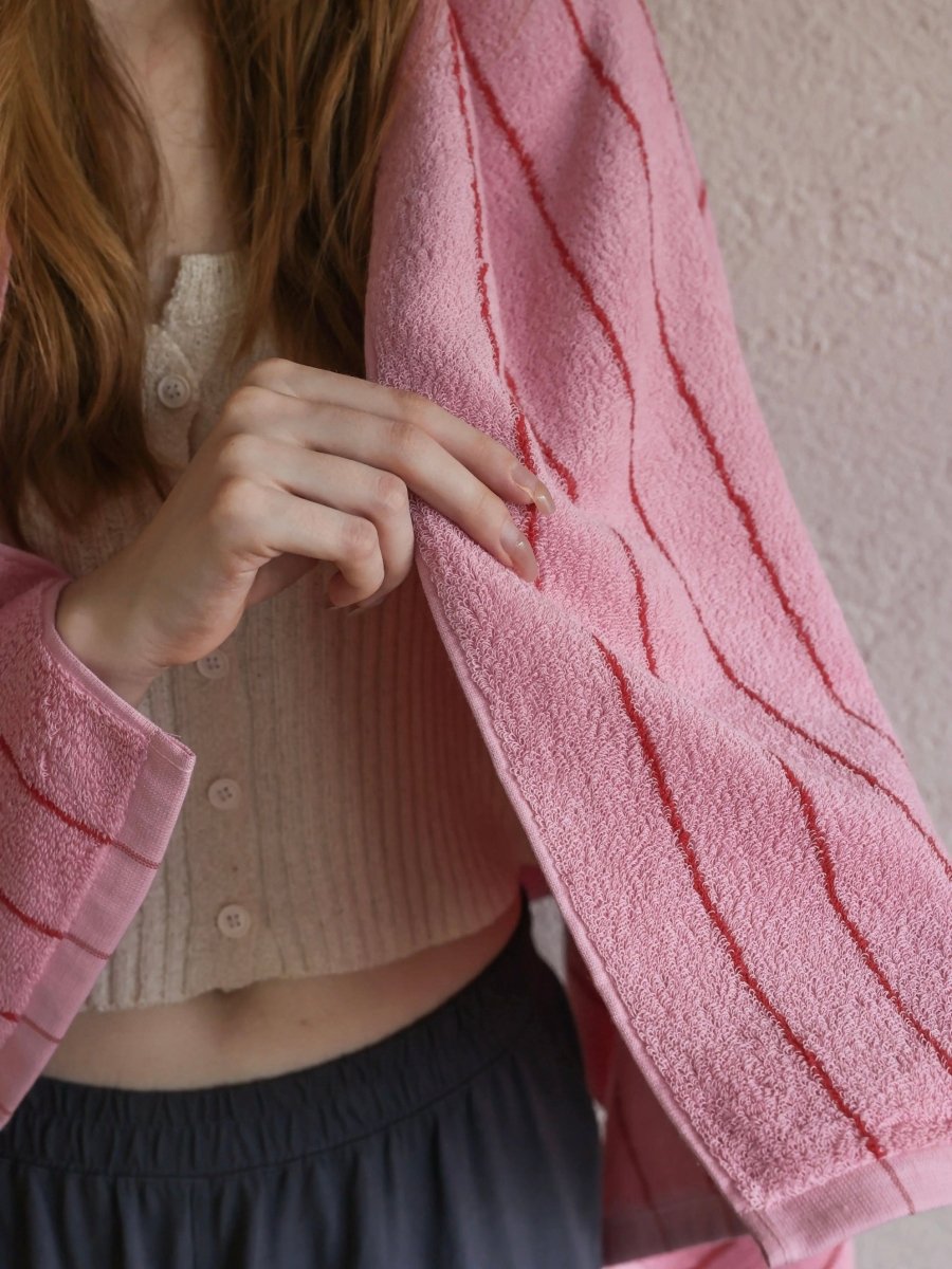 Retro Whimsical Pink Stripe Bath Towel — 100% Long-Staple Cotton, Soft, Plush & Absorbent
