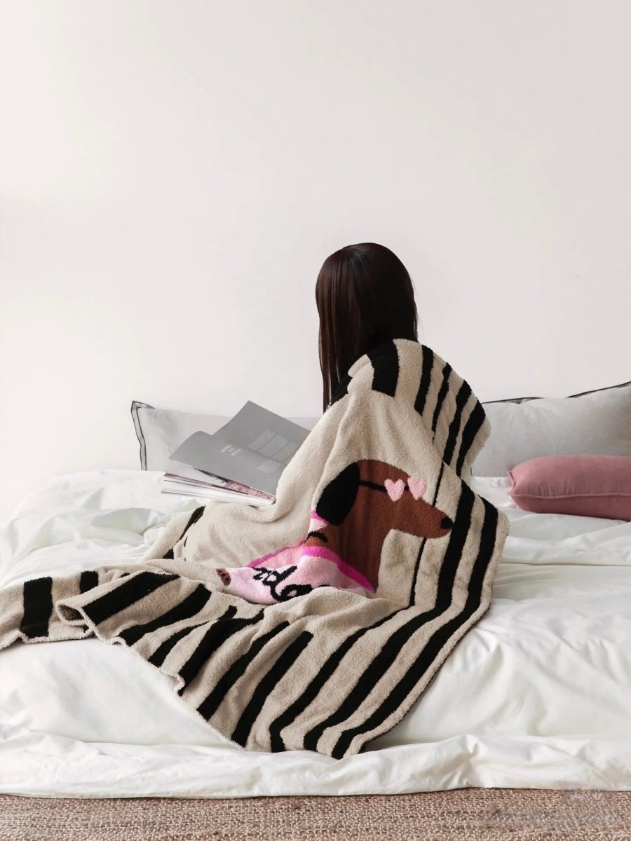 Ultra Soft Funky Cute Hot Dog Stripe Throw Blanket - Warm Thick Animal Print