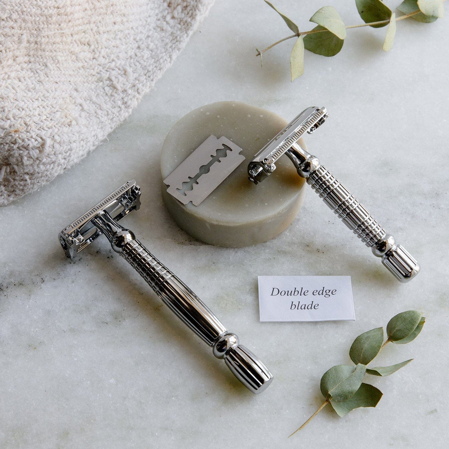 Zero Waste Safety Razor - Sustainable Razor - Single Blade, 10 Free Blades